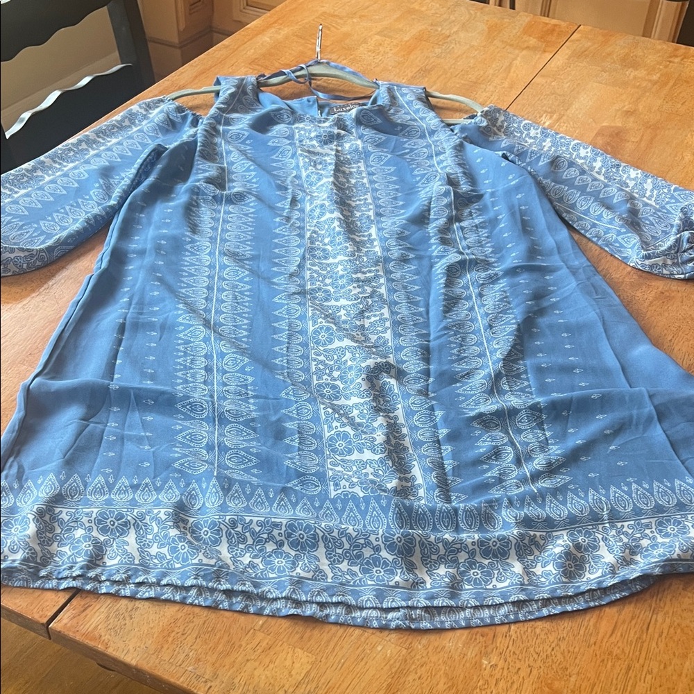 Luxology Teal and White Cold Shoulder Dress